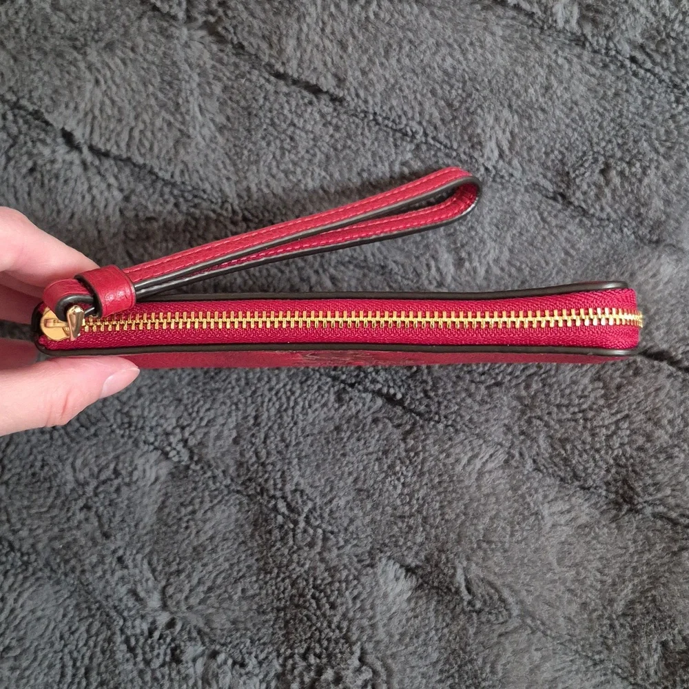 Coach Year Of The Snake Ruby Red Leather Corner Zip Wristlet, New With Tags - Picture 6 of 16